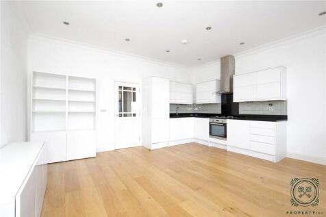 Kitchen / Reception