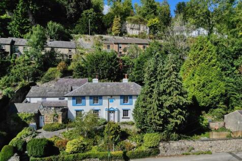 Drone - front of the home 'straight on'.jpg