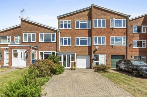 Peters Close-11.jpg