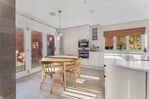 Breakfast/Kitchen