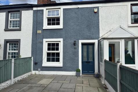 ** Zero Deposit Guarantee Available **
Charming Two-Bedroom Mid-Terrace Home - Springfield Cottages, Victoria Road, Crosby A well-presented two-bedroom mid-terrace property located in the sought-after