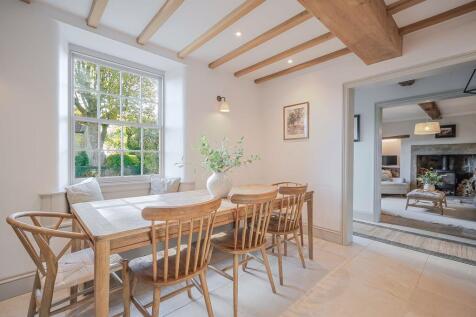 Open plan dining kitchen