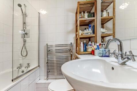 1 bed to let thes...