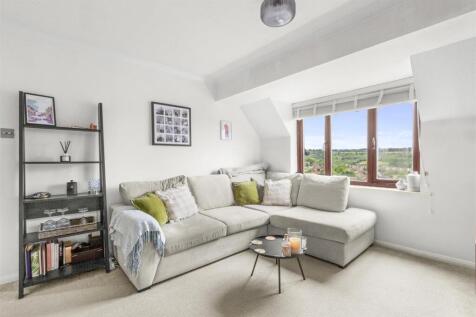 36 Windrush Court, HP13 7UL-4.jpg