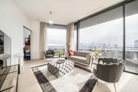 An exceptional three bedroom penthouse with panoramic views of the London Skyline. The property features a large open plan living space with a private terrace running the length of the property. There