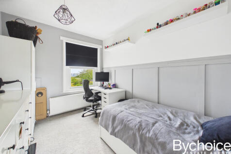 CAM05454G0-PR0168-STILL022