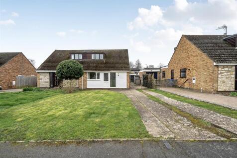 10 Windmill Way, Greens Norton (3).jpg