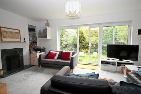 Sitting Room Area