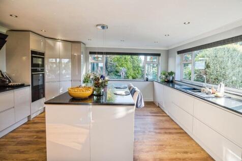 Kitchen/ Family Room