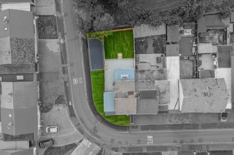 16 Castle Drive-19