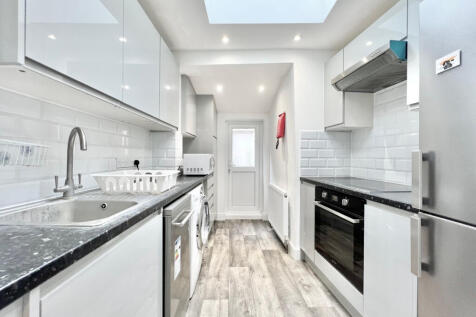 Enquire for a video tour - End of Terrace house set a stones throw away from Kentish Town West Overground station. This property has been recently refurbished and offers a large reception room, modern