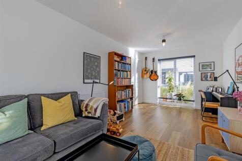 Reception Room-4.jpg