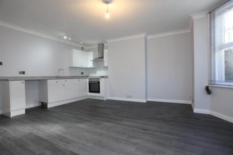 LGF 7 Blatchington Road Living Kitchen (3).JPG