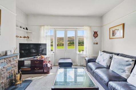 Saxton Mee Barnfield 054.jpg