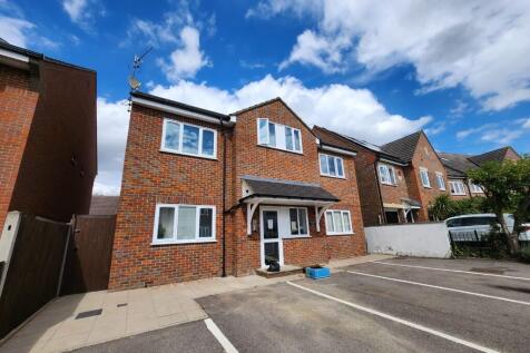 1 bed flat/apartment for rent in Hedley Road, St. Albans, Hertfordshire, AL1