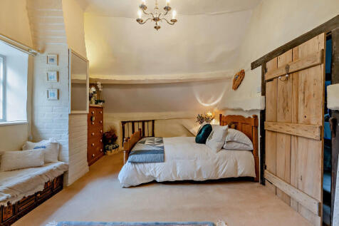 8635540-interior1...