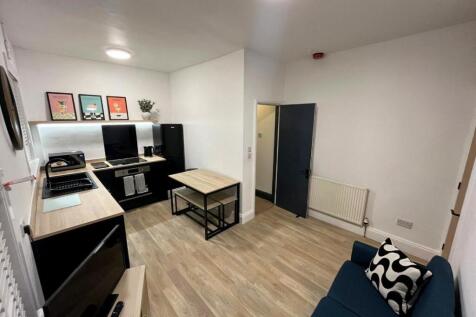 6 PEARSON KITCHEN.JPG