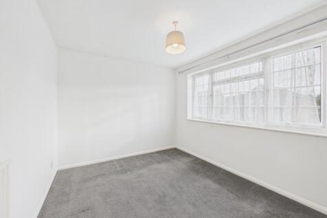 CAM02119G0-PR0490-STILL012