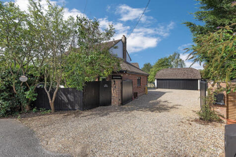Gated Drive/Garage