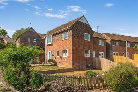 46 The Camelias, Banbury-1.jpg