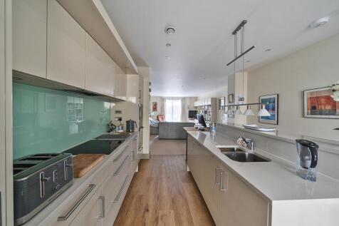 1329283-8-687f990...