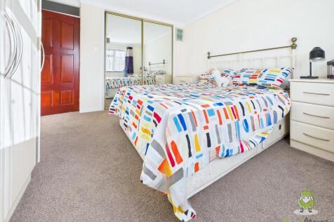 CAM01543G0-PR0171-STILL003