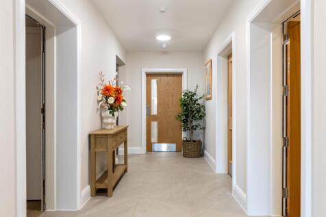 1 McLaren Court, 1 Cobham Road, KT22 9AU-1.jpg