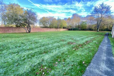 Bramleys Estate Agents - Marmaville Court - Mirfie