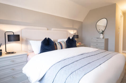 The Marlow - Main Bedroom