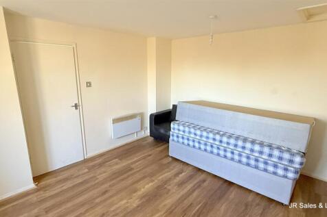 Living Area/Bedroom