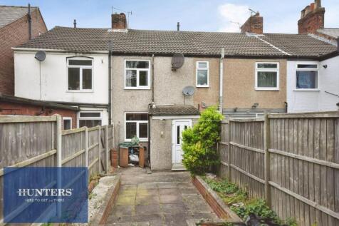 REAR GARDEN 02.JPG