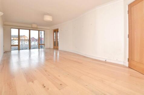 Living/Dining Area
