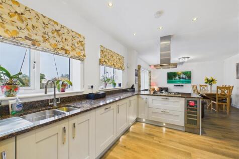 Open Plan Family Living