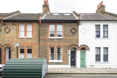 Stevens Avenue, E9