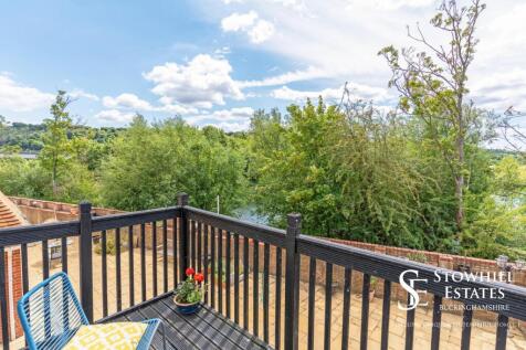 Principal Bedroom Balcony
