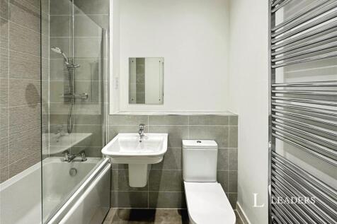 Bathroom (3)