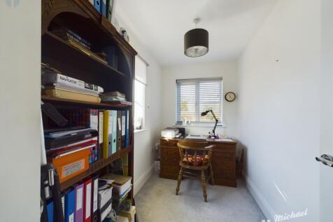 CAM03218G0-PR0081-STILL001