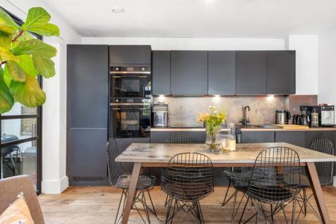 Kitchen.JPG