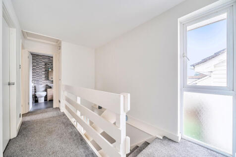 1389099-7-694969d...