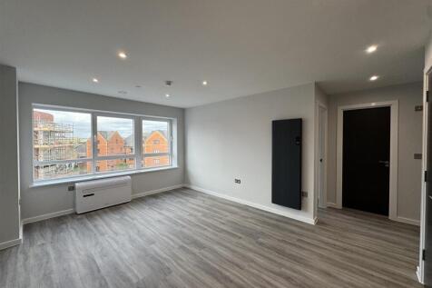 Living room pic 4.jpeg