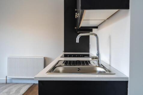 show flat out back-7.jpg