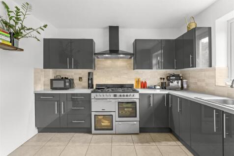 199 Totteridge Rd, HP13 7LE-10.jpg