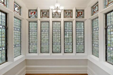 6 bed, 7 bath Semi-Detached in Bristol - Photo 4