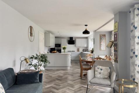 Open Plan Kitchen/Dining/Living