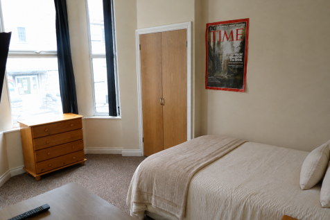 10 Bedroom House in PL4 8SZ