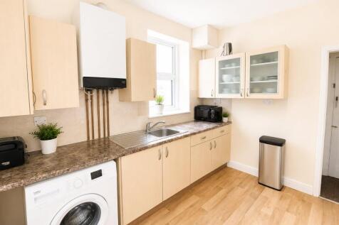 168 Heaton Road kitc
