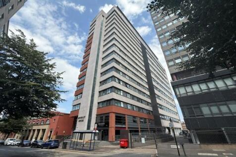 Avery Residential are proud to present this stunning 14th floor, 1 bedroom apartment available to rent in Brindley House, located in the heart of the Jewellery Quarter , City Centre. With stunning vie