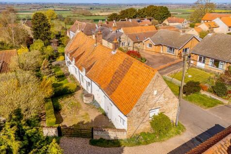 2 Club Yard (Harmston)-2