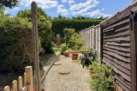 Caradoc cres-4.jpg