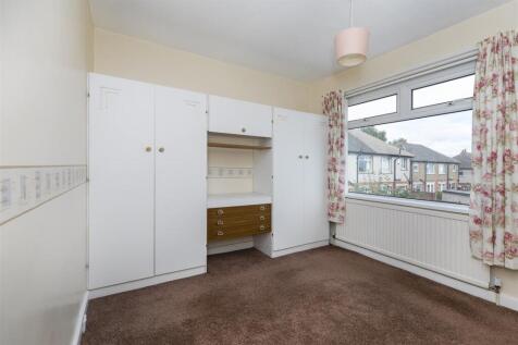 Bramleys Estate Agents - Weatherhill Crescent - Li